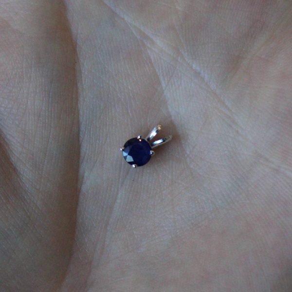 Synthetic Sapphire Pendant | 0.04ct | Online