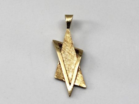 Yellow Gold Textured Pendant Fashion